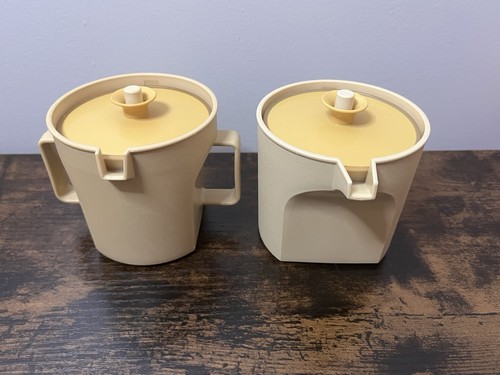 Vtg Tupperware Creamer & Sugar with Push n Seal Tops Cream Yellow #1414 #1415 - Picture 2 of 7