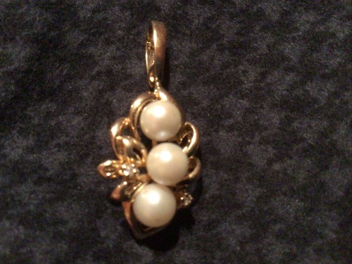 14k Gold Pearl Diamond Charm Pendent Enhancer Pearls Heavy 3.4 Grams - Picture 2 of 7