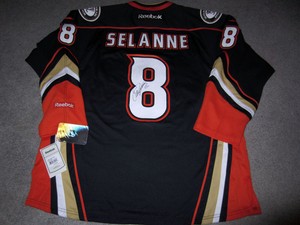 teemu selanne autographed jersey