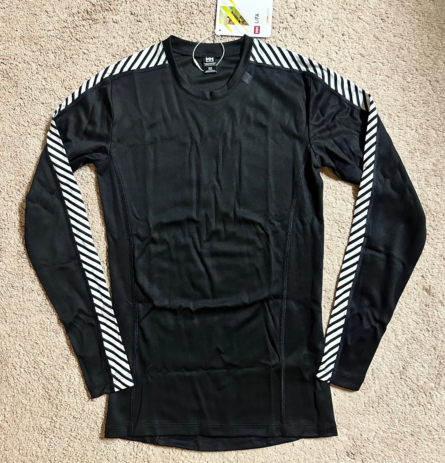 Helly Hansen HH LIFA Crew Base Layer Top Long Sleeve Women's sz Small Black NEW
Opens in a new windo