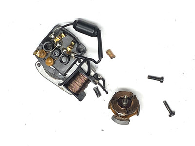 Märklin HO  3060 -4060  --   kompletter MOTOR mit SCHRAUBEN          --   97/18