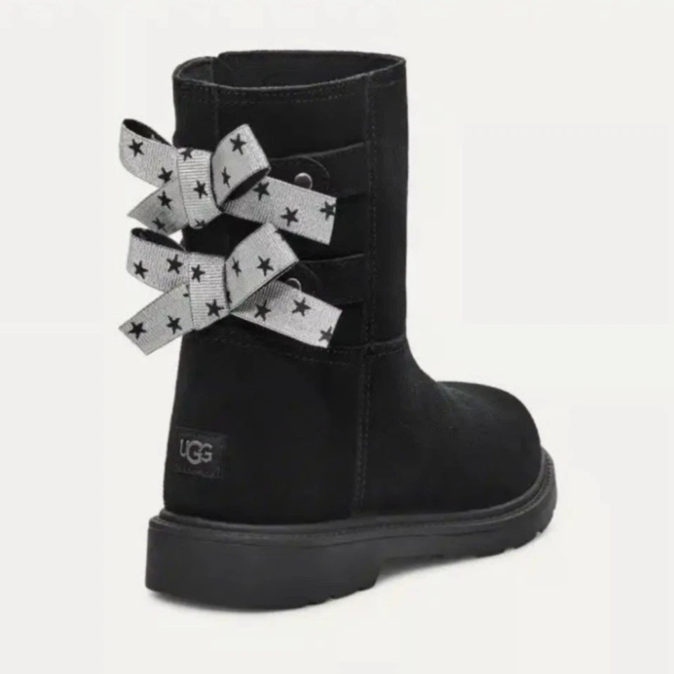 Botas negras UGG Tillie para niñas talla 5 detalles de arco plateado Gorpcore Cabincore acogedoras Foto 2 de 4