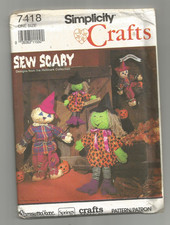 Simplicity Crafts Pattern 7418 Halloween Scarecrow Witch Doll Decor UNCUT
