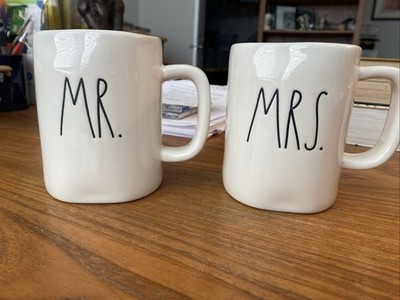 Rae Dunn Coffee Mugs Set of 2 Mr & Mrs Artisan Collection By Magenta No chips,EC