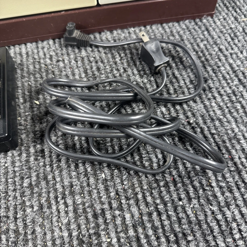 PFAFF Tiptronic 1171 Sewing Machine w/case, pedal, power cable - Image 3 of 4