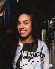 Pearl Mackie Doctor Who Autographed Signed 8x10 Photo ACOA