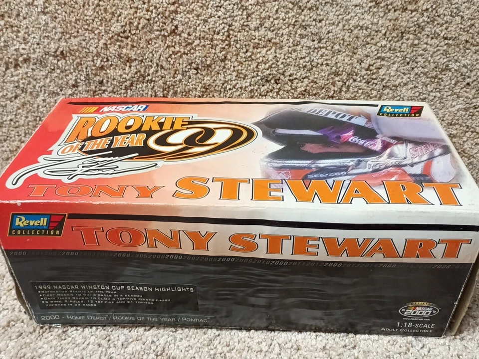 Revell Tony Stewart Home Depot Novato del Año 2000 NASCAR Diecast NUEVO con Certificado de Autenticidad Foto 4 de 4