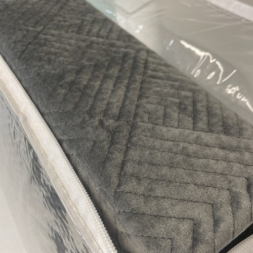 3 Piece FUTURE SOFT Velvet Quilt Set QUEEN GRAY GREY Bedding 92x96" Shams NEW - Picture 9 of 9