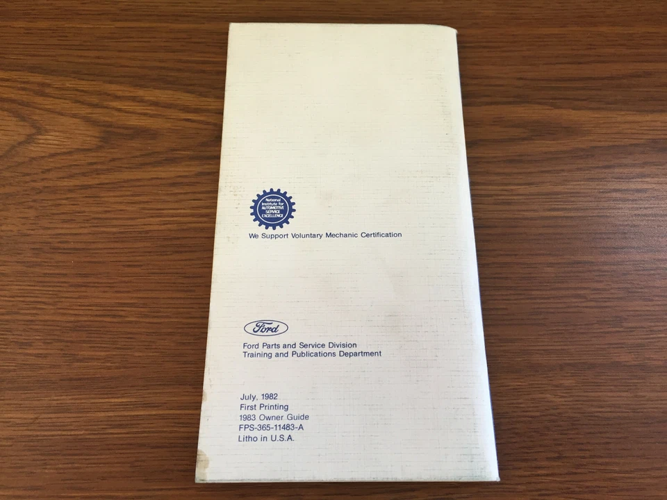1983 Ford Town Car Owner's Manual - Image 2 of 4