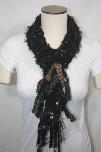 Sciarpa in corda di filato all'uncinetto 66 pollici con frange texture Lariat Infinity donna - Foto 3 di 15