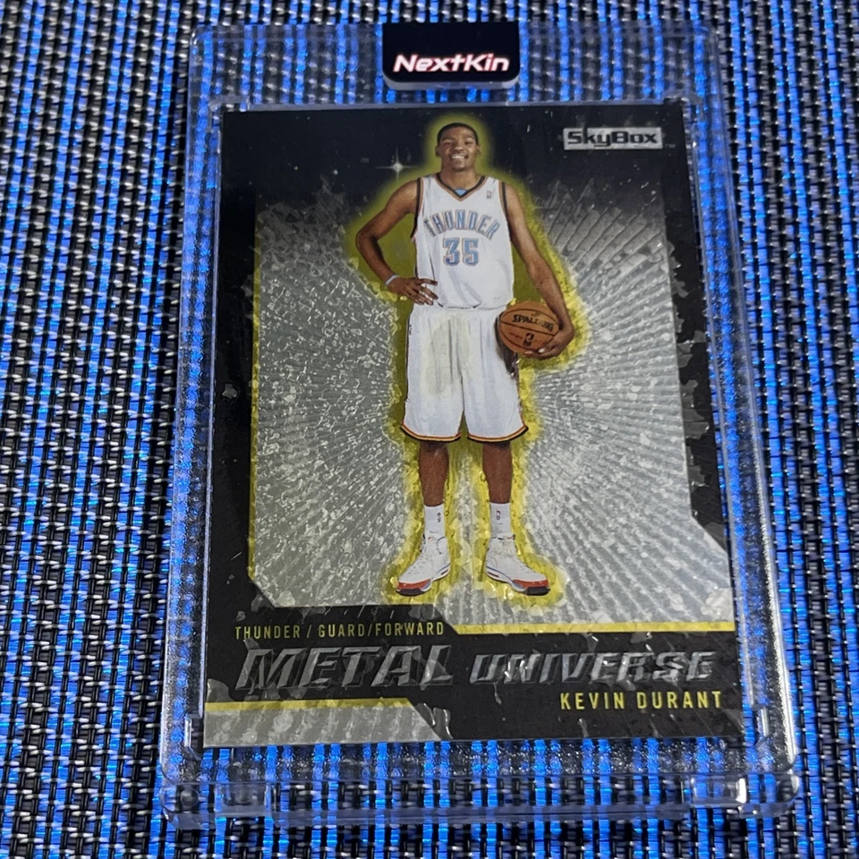 2008-09 Skybox Metal Universe Kevin Durant #30 THUNDER SSP RARE READ Foto 2 de 4