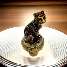 Wine Enameled Pewter Wine Bottle Stopper – Vineyard Cat Design