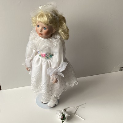 Porzellanpuppe ''April'' aus der Hamilton Collection