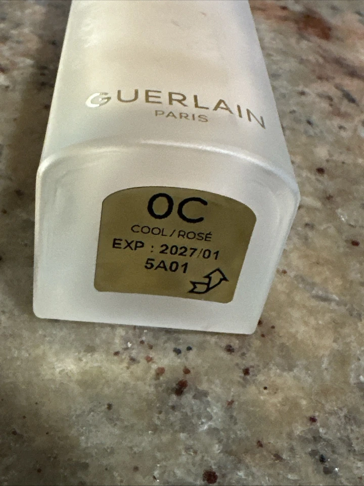 Guerlain Parure Gold Skin Matte Fluid Foundation SPF 15 0C Cool/Rose Exp 01/2027 - Image 2 of 3