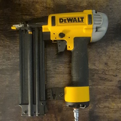 DEWALT 18-Gauge Pneumatic Brad Nailer   5/8'' to 2-1/8''   Air Powered