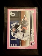 2022 Topps Mini - Aaron Hicks #497 Pink /25 SSP - New York Yankees Card