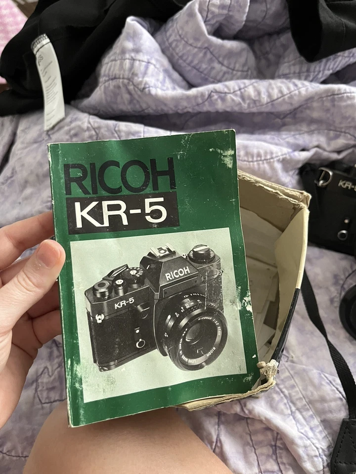 Cámara Ricoh KR-5 Super 35 mm película SLR negra con estuche y correa LIMPIA Foto 4 de 4