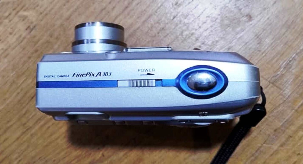 Appareil Photo Vintage Fujifilm FinePix A303 3.2MP - Japon 2002, Fonctionnel