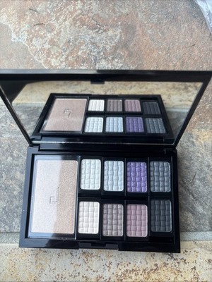 Doucce Freematic Eyeshadow Pro Palette Smokey Eye Finish