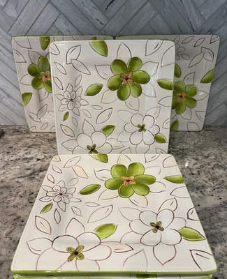 Set of 2 Laurie Gates LOLA Embossed White Green Square Dinner Plates 9  Mint