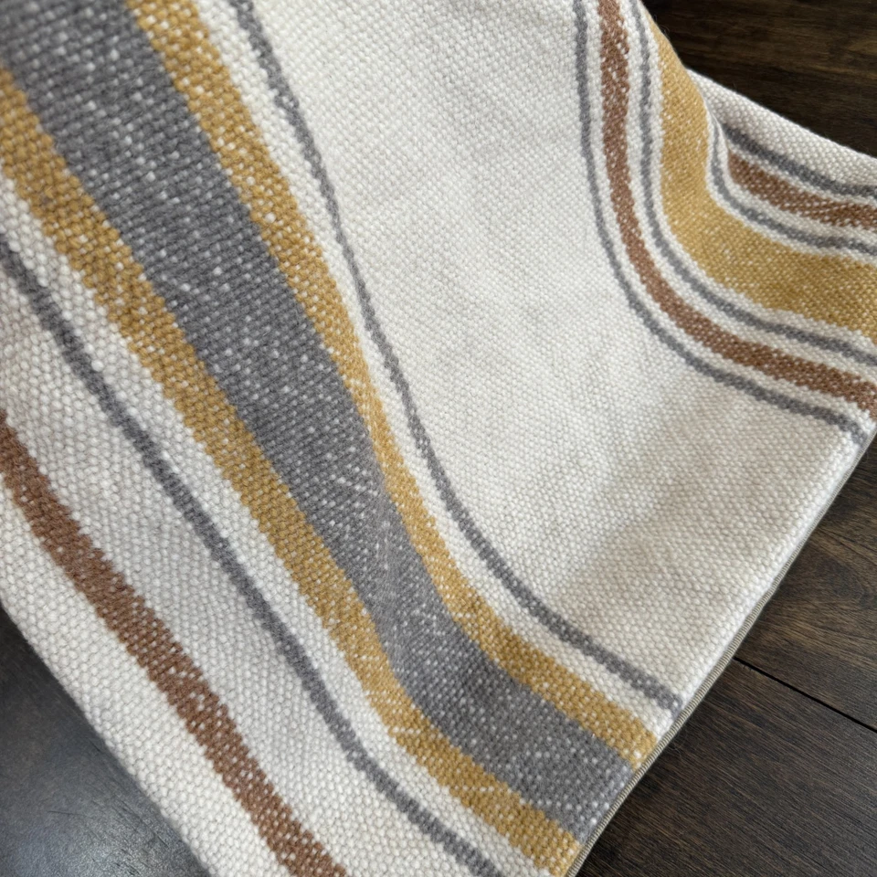 FUNDA DE ALMOHADA A RAYAS POTTERY BARNGLENFIELD 24" ~ DORADO MULTI Foto 2 de 4