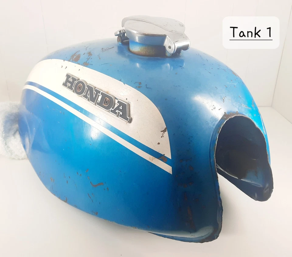 Dos tanques de combustible Honda SL350 1971 vintage incluye tapas y emblemas Honda Foto 3 de 4