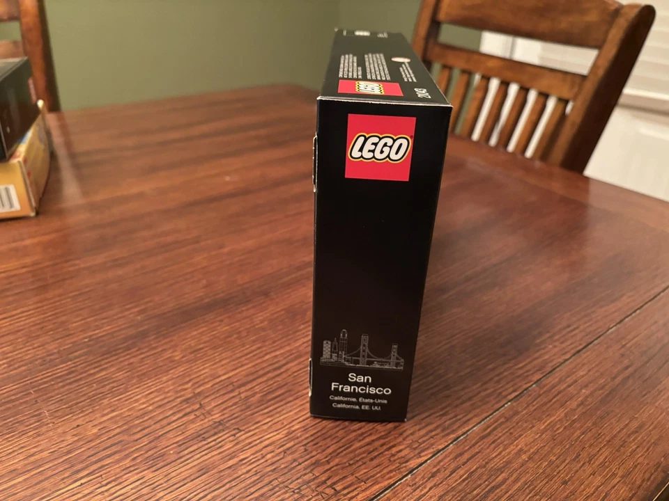 LEGO ARCHITECTURE: San Francisco (21043) NIB Factory Sealed - Image 4 of 4