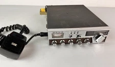 VINTAGE REALISTIC TRC 449 CB RADIO WITH REALISTIC PRE AMPLIFIED MICR (21-1172)