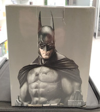 Batman 1:3 Cowl Prop Replica arkham asylum 2017 MCFARLANE TOYS leggero strappo p