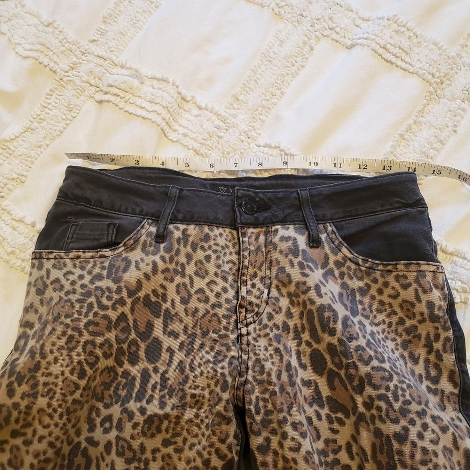 Half and half leopard print Guess jeans Brittney … - image 9