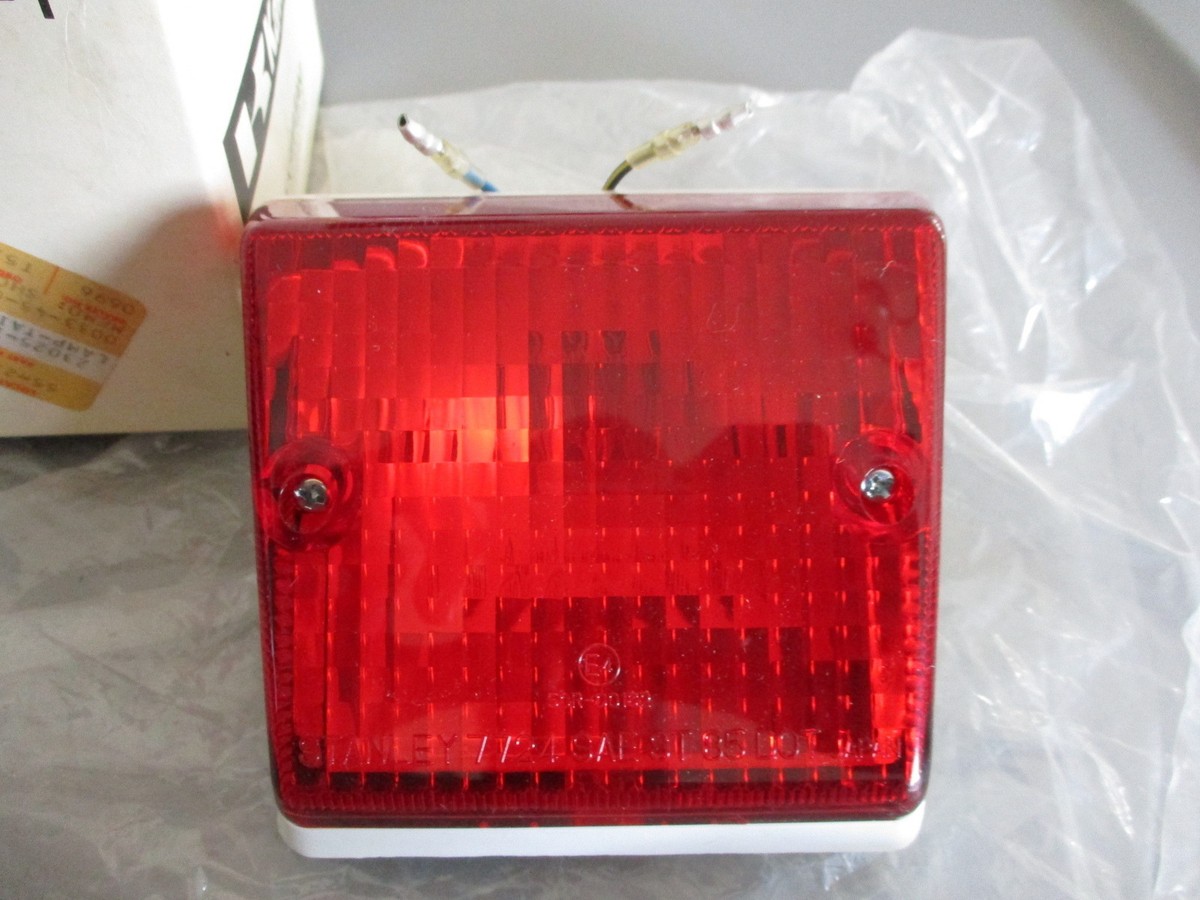 パール NOS Kawasaki OEM Pearl White Tail Lamp 1987-1993 KL 650