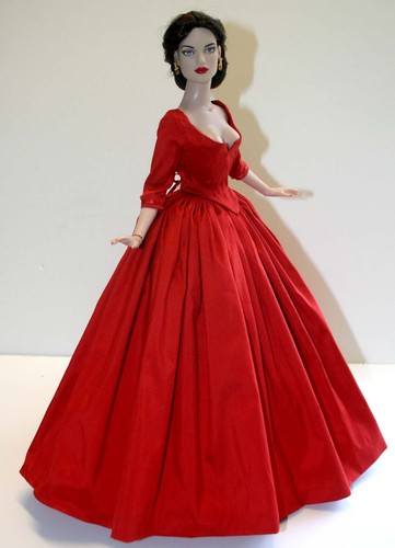 Outlander Claire Dress Doll Clothes Sewing Pattern for 16" Tyler Dolls Tonner - Picture 7 of 7