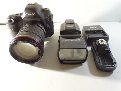 Canon EOS 5D Mark IVWith Ef 135 f2 Lens Battery Charger, Yongnuo  Speedlite