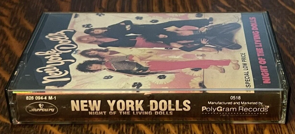 CASSETTE~ NEW YORK DOLLS~ 1985~ NIGHT OF THE LIVING DOLLS Foto 2 de 4