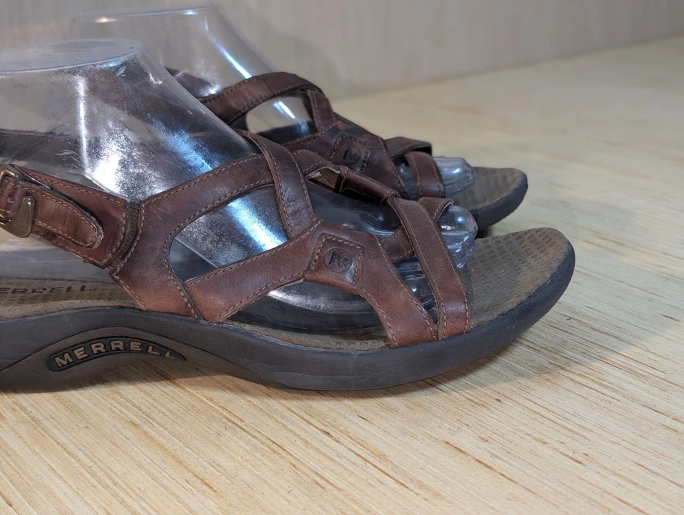 Sandalia Merrell Agave para mujer de cuero marrón con tiras cómoda talla 9M Foto 4 de 4