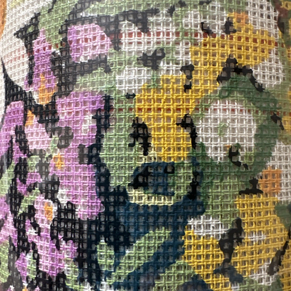 Printed Needlepoint Canvas w Floss Needle Included  Sense Of Morning Dew Unitas - Image 3 of 4