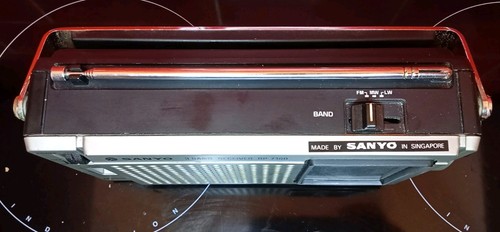 Sanyo RP 7160 3 Band Radio UKW/MW/LW funktionstüchtig Akku und Netzstrom - Bild 2 von 8
