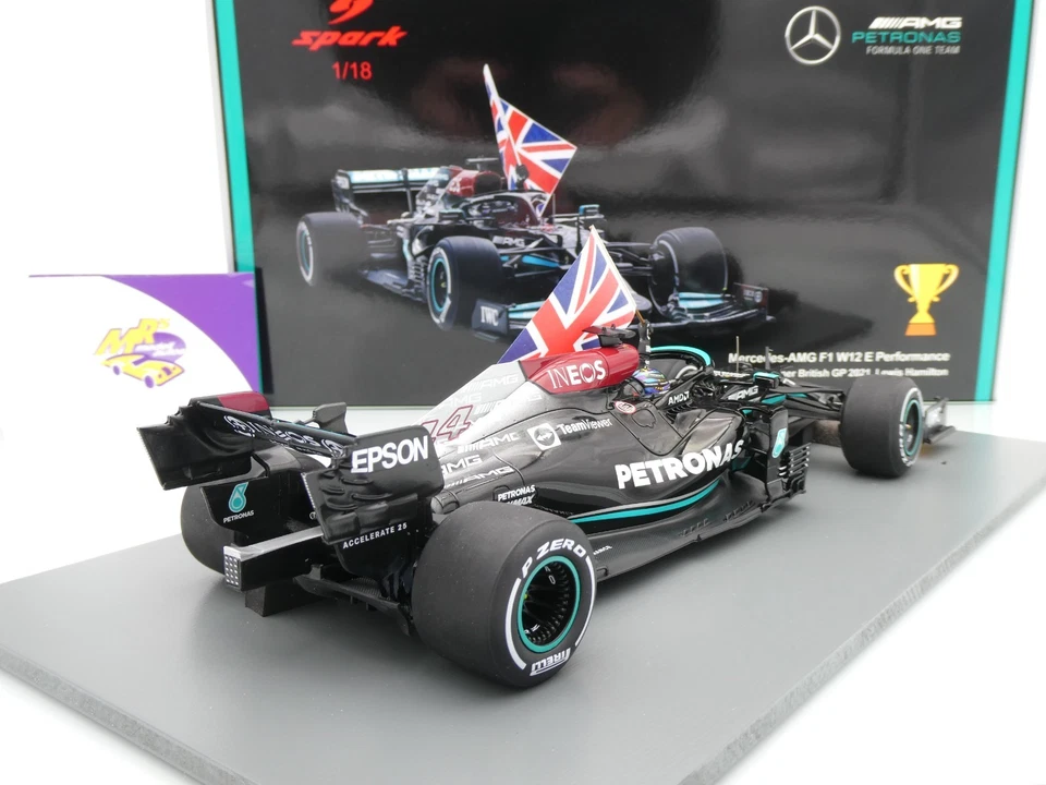 Spark 18S599 # Mercedes-AMG F1 W12 Win British GP 2021 " Lewis Hamilton " 1:18 - Bild 2 von 4