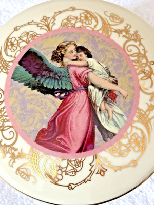 Lenox 1997 The Glorious Angel Music Box Fine Porcelain Handcrafted