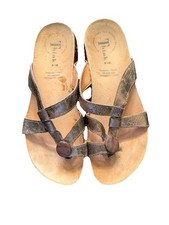 Think Sandals Julia Women  s 40 Espresso Color Strappy