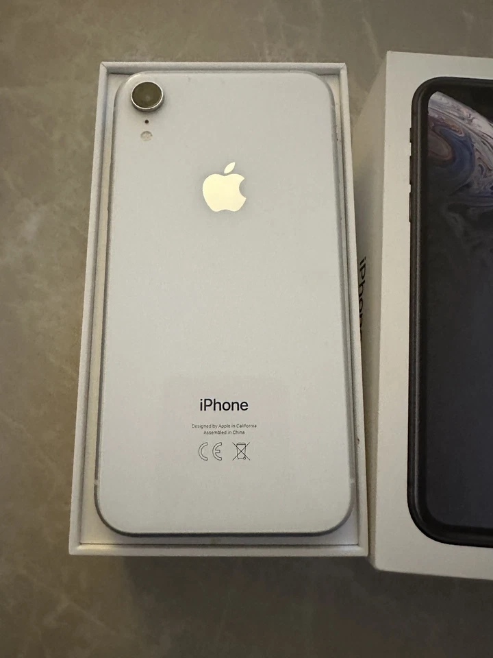 iPhone XR Display defekt  - Bild 3 von 4