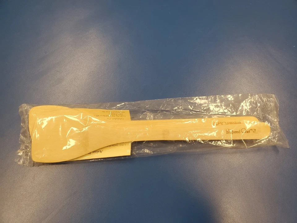 PAMPERED CHEF BAMBOO 2 Piece Spatula SET New in package VINTAGE OLDER STYLE - Image 3 of 3