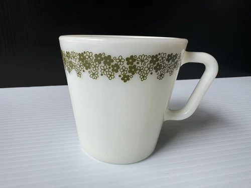 Vintage Pyrex Spring Blossom Crazy Daisy Coffee Mug D-Handle Milk Glass