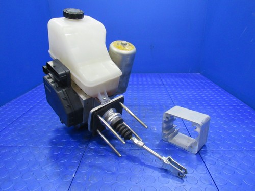 12-20 Nissan NV / 16-23 Titan XD ABS Brake Pump Booster Master Cylinder 1968 - Picture 7 of 10
