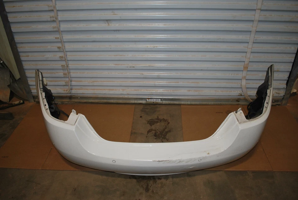 Conjunto de cubierta de parachoques trasero Jaguar XK R 2007-2011 con barra de refuerzo OEM Foto 4 de 4