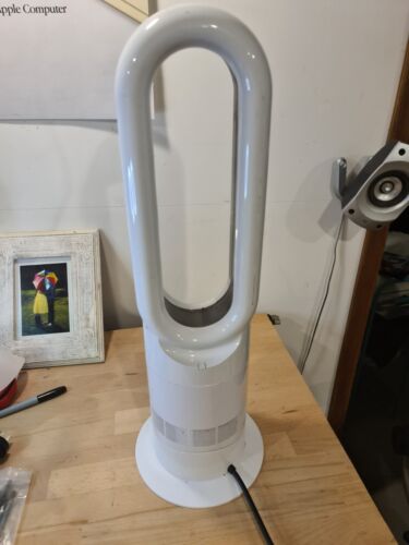 DYSON AM09 Jet Focus Hot/Cool Fan/Heater White/Silver FOR PARTS JA5 - Picture 2 of 5