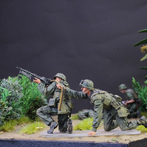 (Pre-Order) USMC Machine Gun Team Mau Than 1968 Vietnam war 1:35 Pro Built Model - Picture 8 of 12