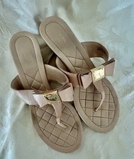 Cole Haan GRAND OS Womens Mini Bow Taupe T-Strap Sandals Wedge 6B