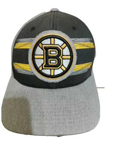 VTG Boston Bruins fitted hat S / M 