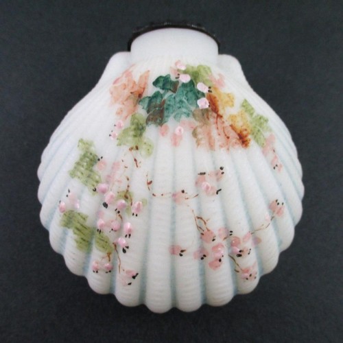 Antique Mt. Washington Glass Co. - COCKLE SHELL - Salt Shaker, Prong Top (a) - Picture 3 of 11
